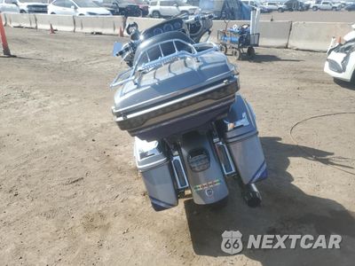 Czwarte zdjęcie samochodu z boku: 2016 HARLEY-DAVIDSON FLHTKSE CVO LIMITED VIN:1HD1TEN13GB961649 - miniatura