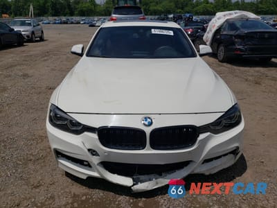 Piąte zdjęcie samochodu w środku: 2018 BMW 340 XI VIN:WBA8B7G55JNU94901 - miniatura