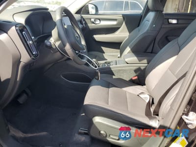 Zdjęcie 7 z 16 samochodu: 2024 VOLVO XC40 CORE VIN:YV4L12UK6R2360261 - miniatura