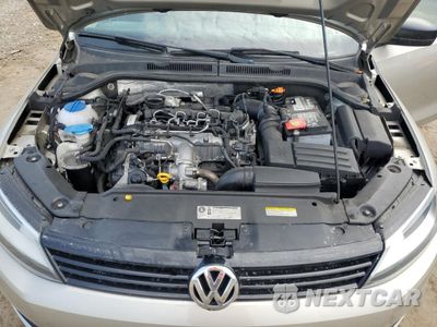 Zdjęcie 11 z 12 samochodu: 2014 VOLKSWAGEN JETTA TDI VIN:3VWLL7AJ8EM312881 - miniatura