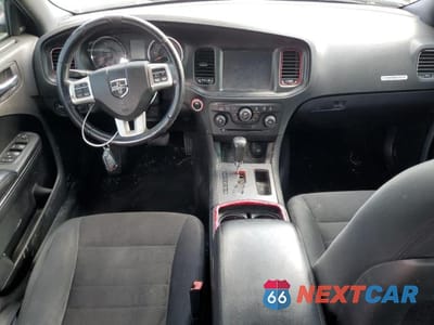Zdjęcie 8 z 12 samochodu: 2011 DODGE CHARGER VIN:2B3CL3CG1BH504362 - miniatura