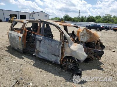 Czwarte zdjęcie samochodu z boku: 2019 TOYOTA SIENNA XLE VIN:5TDYZ3DC6KS014273 - miniatura