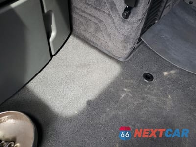 Piąte zdjęcie samochodu w środku: 2025 VOLVO VN VNL VIN:4V4NC9EH3SN694743 - miniatura