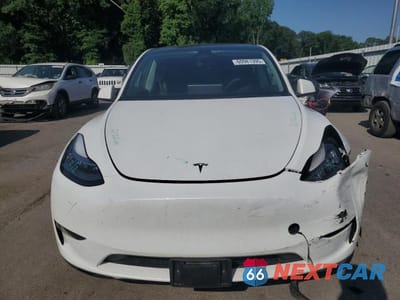 Piąte zdjęcie samochodu w środku: 2023 TESLA MODEL Y VIN:7SAYGDEEXPA036073 - miniatura