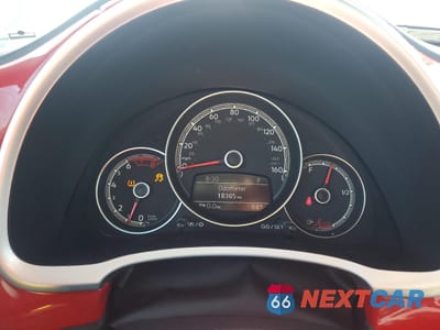 Zdjęcie 9 z 15 samochodu: 2017 VOLKSWAGEN BEETLE S/SE VIN:3VW517AT8HM807375 - miniatura