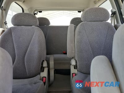 Zdjęcie 10 z 13 samochodu: 2000 NISSAN QUEST SE VIN:4N2XN11T4YD836278 - miniatura