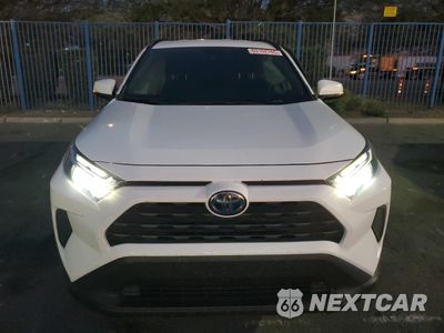 Piąte zdjęcie samochodu w środku: 2024 TOYOTA RAV4 XLE VIN:4T3RWRFV6RU120522 - miniatura