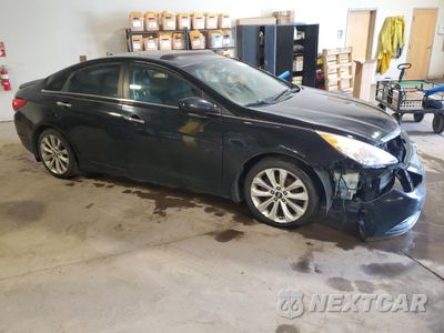 Czwarte zdjęcie samochodu z boku: 2012 HYUNDAI SONATA SE VIN:5NPEC4AB0CH400894 - miniatura