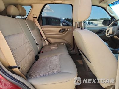Zdjęcie 11 z 13 samochodu: 2005 FORD ESCAPE XLT VIN:1FMYU03175KB41196 - miniatura