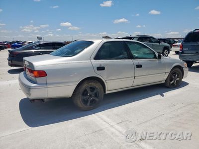 Trzecie zdjęcie samochodu z tyłu: 2001 TOYOTA CAMRY CE VIN:4T1BG22K61U079209 - miniatura