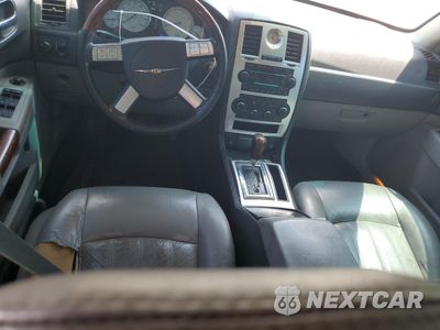 Zdjęcie 8 z 14 samochodu: 2006 CHRYSLER 300C VIN:2C3KA63H66H435298 - miniatura