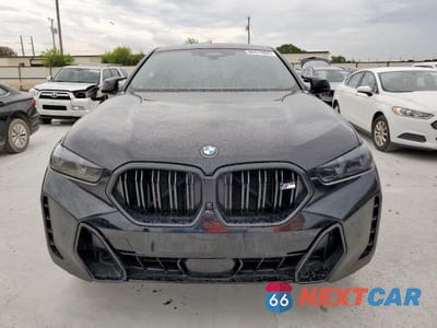 Piąte zdjęcie samochodu w środku: 2024 BMW X6 M60I VIN:5UX43EX01R9V21554 - miniatura