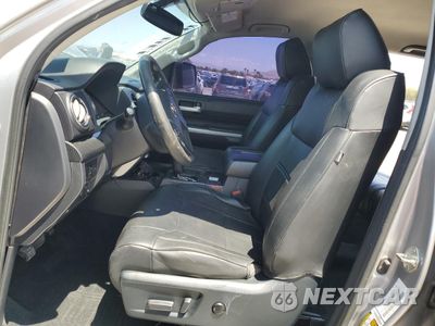 Zdjęcie 7 z 12 samochodu: 2017 TOYOTA TUNDRA CREWMAX SR5 VIN:5TFDW5F14HX648585 - miniatura