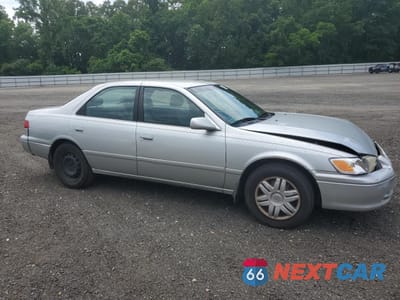 Czwarte zdjęcie samochodu z boku: 2001 TOYOTA CAMRY CE VIN:4T1BG22K51U029661 - miniatura