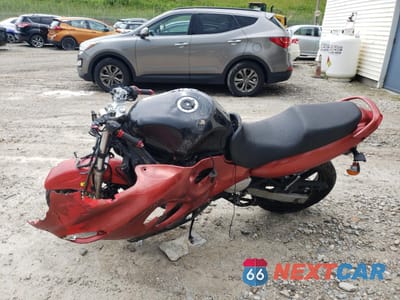 Trzecie zdjęcie samochodu z tyłu: 2000 SUZUKI GSX600 F VIN:JS1GN79A5Y2103235 - miniatura