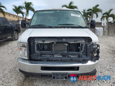 Piąte zdjęcie samochodu w środku: 2019 FORD ECONOLINE E350 SUPER DUTY CUTAWAY VAN VIN:1FDWE3F65KDC01599 - miniatura