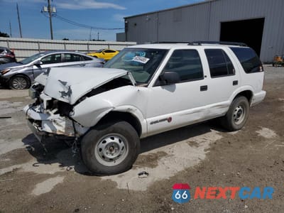 2003 CHEVROLET BLAZER 1GNDT13X53K119136 - główne zdjęcie licytacji z USA - miniatura