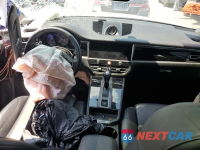 Zdjęcie 8 z 13 samochodu: 2024 PORSCHE MACAN BASE VIN:WP1AA2A55RLB07403 - miniatura