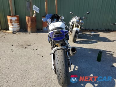 Czwarte zdjęcie samochodu z boku: 2010 BMW S 1000 RR VIN:WB1051707AZV40579 - miniatura