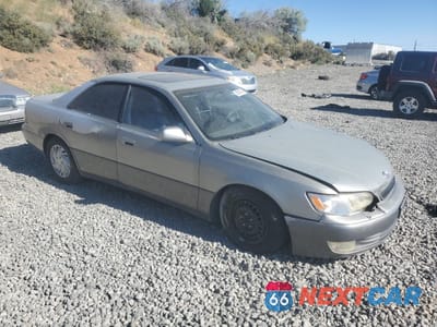 Czwarte zdjęcie samochodu z boku: 2001 LEXUS ES 300 VIN:JT8BF22G2V0053396 - miniatura