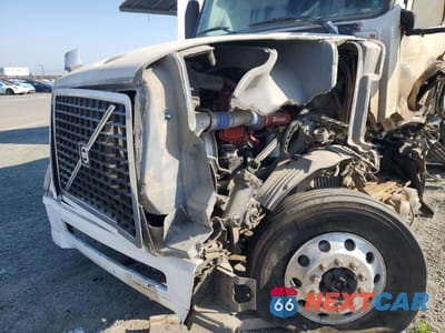 Zdjęcie 10 z 10 samochodu: 2012 VOLVO VN VNL VIN:4V4NC9TH9CN561487 - miniatura