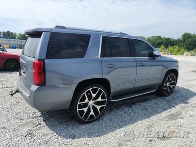 Trzecie zdjęcie samochodu z tyłu: 2016 CHEVROLET TAHOE C1500 LTZ VIN:1GNSCCKC5GR106952 - miniatura