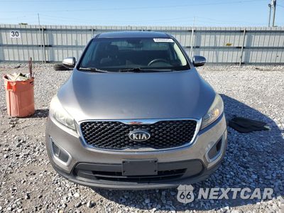 Piąte zdjęcie samochodu w środku: 2017 KIA SORENTO LX VIN:5XYPG4A38HG320666 - miniatura