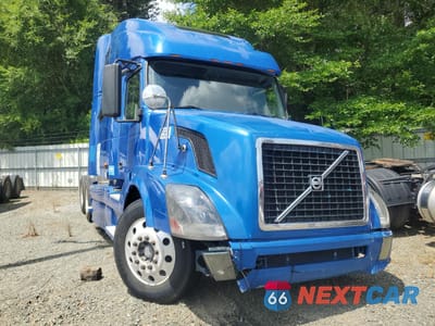 Zdjęcie 9 z 10 samochodu: 2006 VOLVO VN VNL VIN:4V4NC9GH66N442892 - miniatura