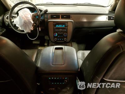 Zdjęcie 8 z 12 samochodu: 2012 CHEVROLET SUBURBAN K1500 LT VIN:1GNSKJE70CR281304 - miniatura