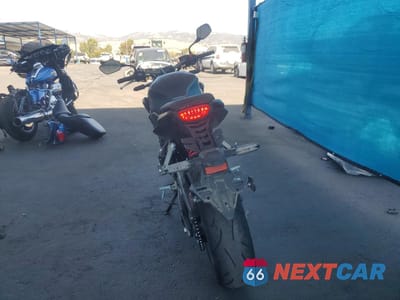 Czwarte zdjęcie samochodu z boku: 2023 HONDA CB650 RA VIN:MLHRH0259P5400917 - miniatura