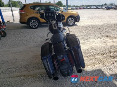 Czwarte zdjęcie samochodu z boku: 2014 HARLEY-DAVIDSON FLHXS STREET GLIDE SPECIAL VIN:1HD1KRM19EB676141 - miniatura