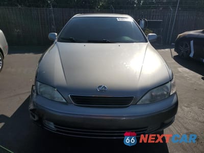 Piąte zdjęcie samochodu w środku: 1997 LEXUS ES 300 VIN:JT8BF22GXV5000920 - miniatura