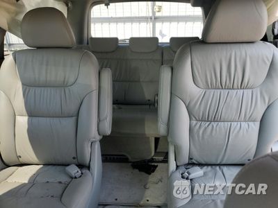 Zdjęcie 10 z 16 samochodu: 2006 HONDA ODYSSEY TOURING VIN:5FNRL38826B023655 - miniatura