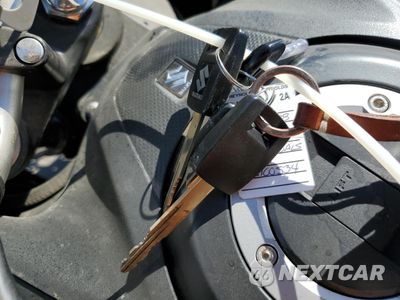 Zdjęcie 8 z 9 samochodu: 2015 SUZUKI DL650 A VIN:JS1VP56A1F2100534 - miniatura