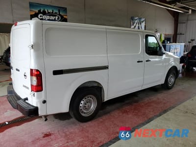 Trzecie zdjęcie samochodu z tyłu: 2017 NISSAN NV 1500 S VIN:1N6BF0KM0HN800784 - miniatura