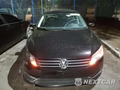 Piąte zdjęcie samochodu w środku: 2013 VOLKSWAGEN PASSAT SE VIN:1VWBH7A36DC062121 - miniatura