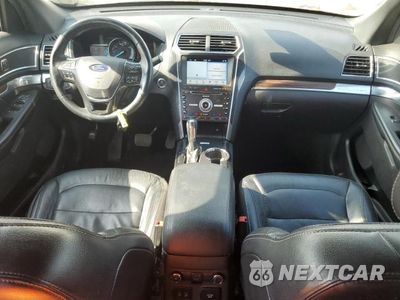 Zdjęcie 8 z 13 samochodu: 2017 FORD EXPLORER LIMITED VIN:1FM5K8F8XHGD50570 - miniatura