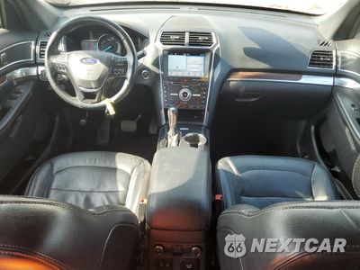 Zdjęcie 8 z 13 samochodu: 2017 FORD EXPLORER LIMITED VIN:1FM5K8F8XHGD50570 - miniatura