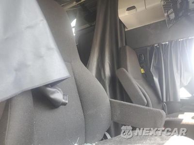 Zdjęcie 6 z 10 samochodu: 2023 FREIGHTLINER CASCADIA 126 VIN:3AKJHHDR5PSNT0278 - miniatura