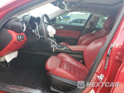 Zdjęcie 7 z 14 samochodu: 2019 ALFA ROMEO GIULIA TI VIN:ZARFAMBN9K7601074 - miniatura