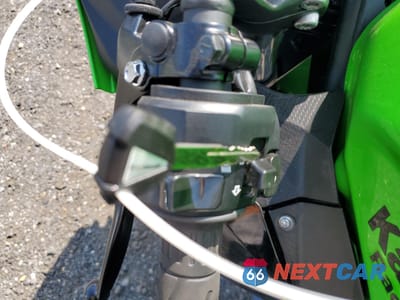 Zdjęcie 8 z 10 samochodu: 2022 KAWASAKI EX400 VIN:JKAEXKG10NDAH5415 - miniatura
