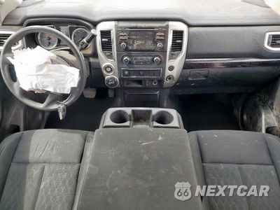 Zdjęcie 8 z 16 samochodu: 2018 NISSAN TITAN S VIN:1N6AA1C80JN504204 - miniatura