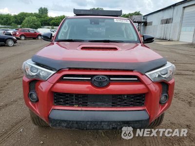 Piąte zdjęcie samochodu w środku: 2021 TOYOTA 4RUNNER VENTURE VIN:JTEHU5JR5M5840636 - miniatura