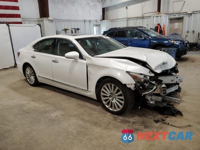 Czwarte zdjęcie samochodu z boku: 2013 LEXUS LS 460 VIN:JTHCL5EF7D5018002 - miniatura