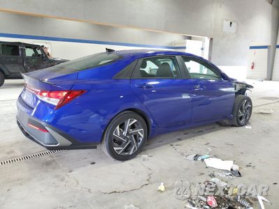 Trzecie zdjęcie samochodu z tyłu: 2025 HYUNDAI ELANTRA SEL SPORT VIN:KMHLM4DG9SU898850 - miniatura