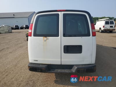 Zdjęcie 6 z 13 samochodu: 2010 CHEVROLET EXPRESS G1500 VIN:1GCUGAD49A1173057 - miniatura