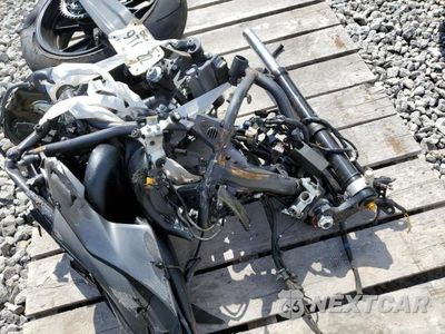 Zdjęcie 8 z 8 samochodu: 2024 YAMAHA YZFR7 VIN:JYARM38E5RA009129 - miniatura