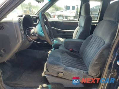 Zdjęcie 7 z 15 samochodu: 2000 CHEVROLET S TRUCK S10 VIN:1GCCS1954Y8226048 - miniatura