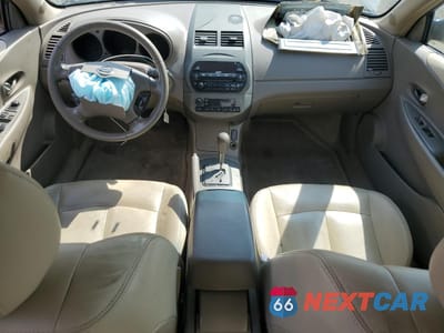 Zdjęcie 8 z 13 samochodu: 2002 NISSAN ALTIMA SE VIN:1N4BL11EX2C715570 - miniatura