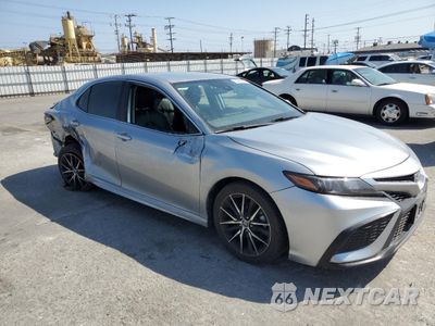 Czwarte zdjęcie samochodu z boku: 2021 TOYOTA CAMRY SE VIN:4T1G11AK2MU579763 - miniatura